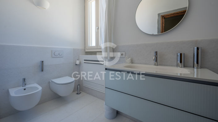 Image No.30-7 Bed Country House for sale