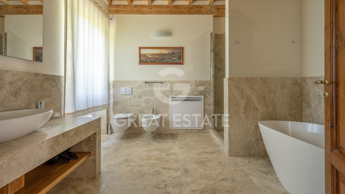 Image No.35-7 Bed Country House for sale