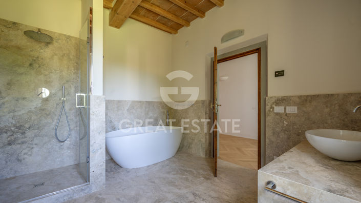 Image No.36-7 Bed Country House for sale