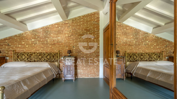 Image No.40-7 Bed Country House for sale