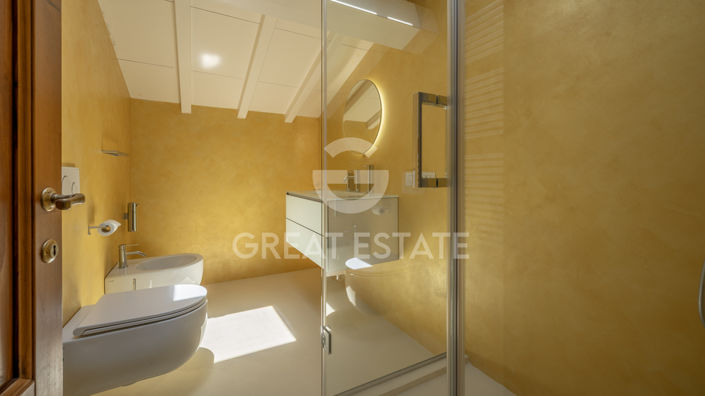Image No.45-7 Bed Country House for sale