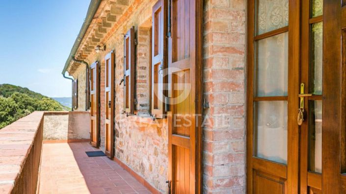 Image No.17-10 Bed Country House for sale