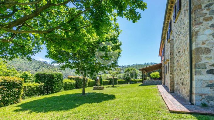 Image No.23-10 Bed Country House for sale
