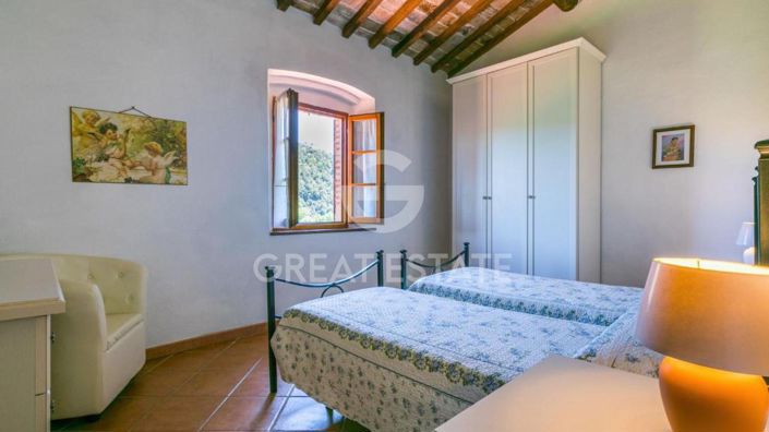 Image No.36-10 Bed Country House for sale