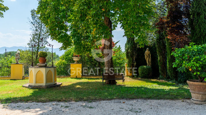 Image No.34-5 Bed Villa for sale