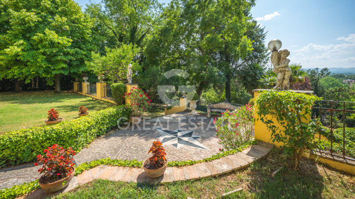 Image No.35-5 Bed Villa for sale