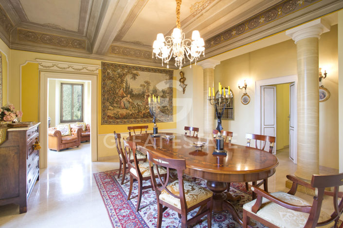 Image No.41-5 Bed Villa for sale