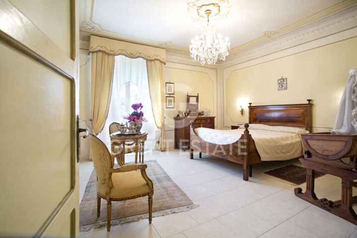 Image No.50-5 Bed Villa for sale