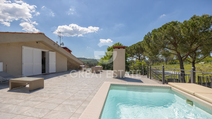 Image No.20-10 Bed Country House for sale