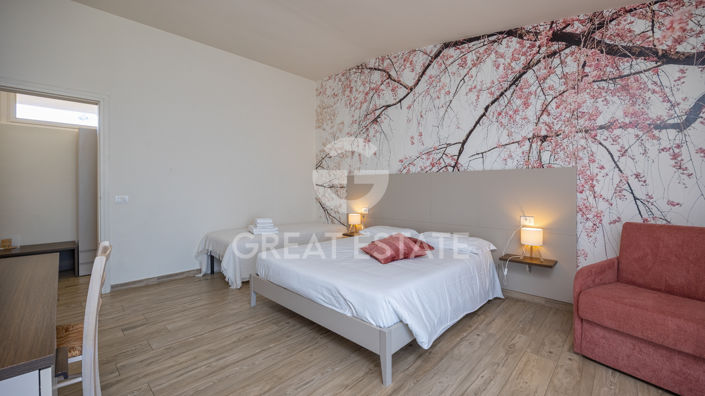 Image No.33-10 Bed Country House for sale