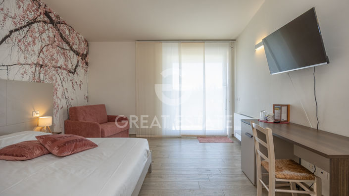 Image No.34-10 Bed Country House for sale