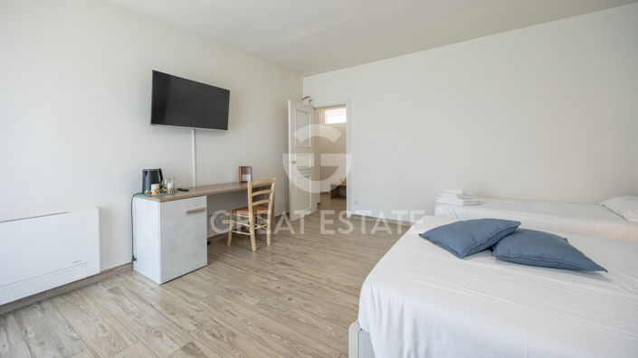 Image No.36-10 Bed Country House for sale