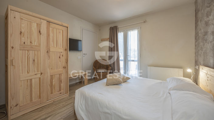 Image No.37-10 Bed Country House for sale