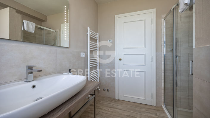 Image No.43-10 Bed Country House for sale