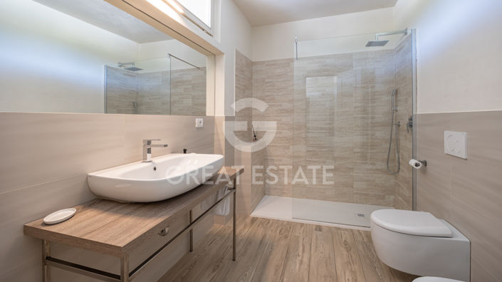 Image No.48-10 Bed Country House for sale