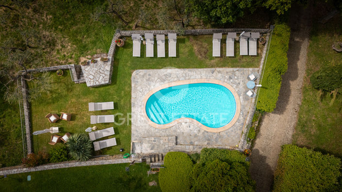 Image No.11-8 Bed Country House for sale
