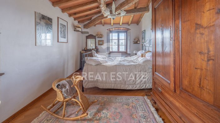 Image No.35-8 Bed Country House for sale