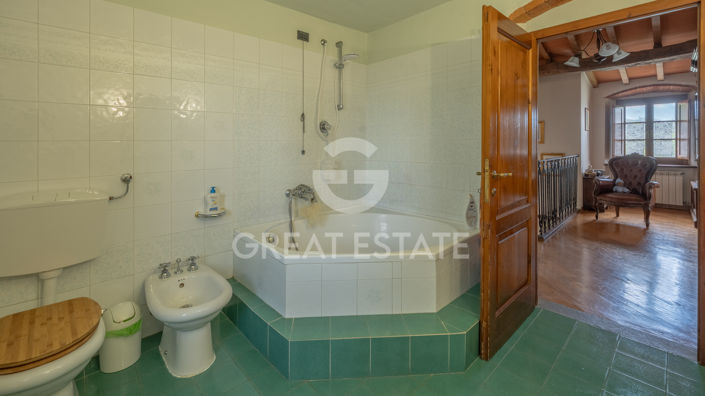 Image No.39-8 Bed Country House for sale