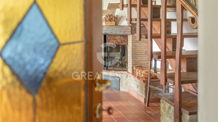 Image No.42-8 Bed Country House for sale