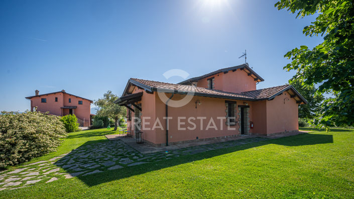 Image No.22-13 Bed Country House for sale