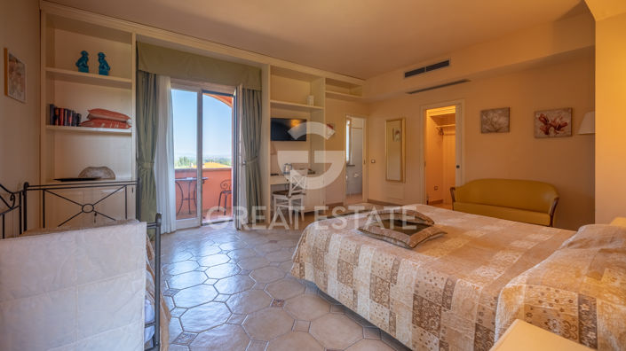 Image No.35-13 Bed Country House for sale