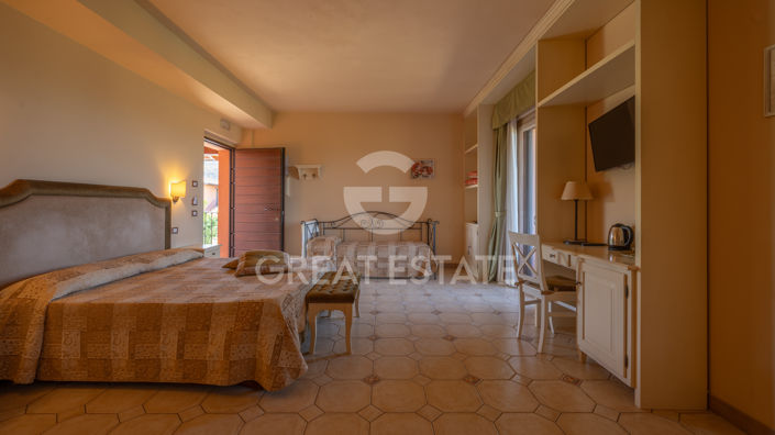 Image No.38-13 Bed Country House for sale
