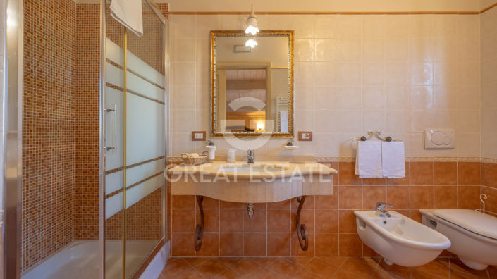 Image No.46-13 Bed Country House for sale