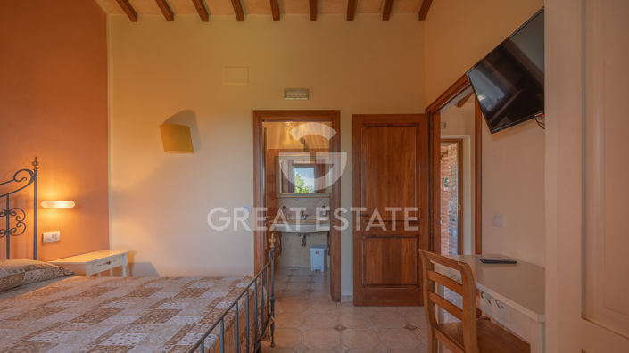 Image No.60-13 Bed Country House for sale