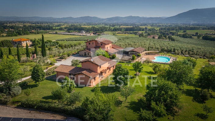 Image No.8-13 Bed Country House for sale