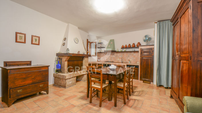 Image No.15-3 Bed Property for sale