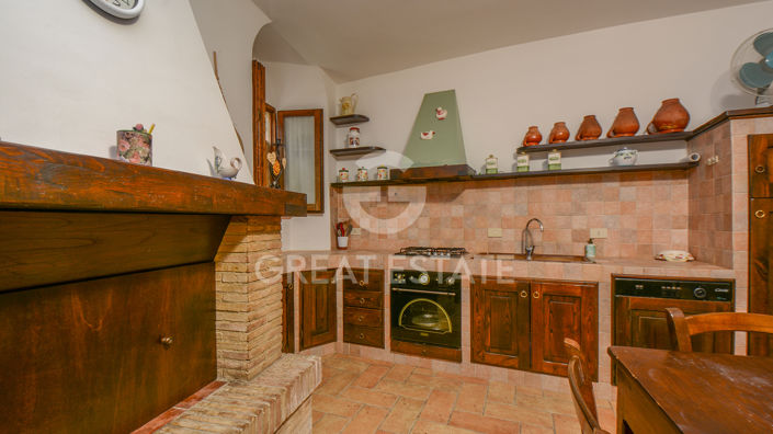 Image No.18-3 Bed Property for sale