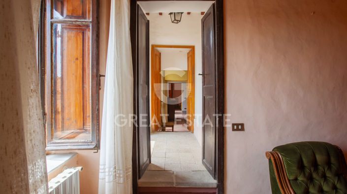 Image No.16-4 Bed Property for sale