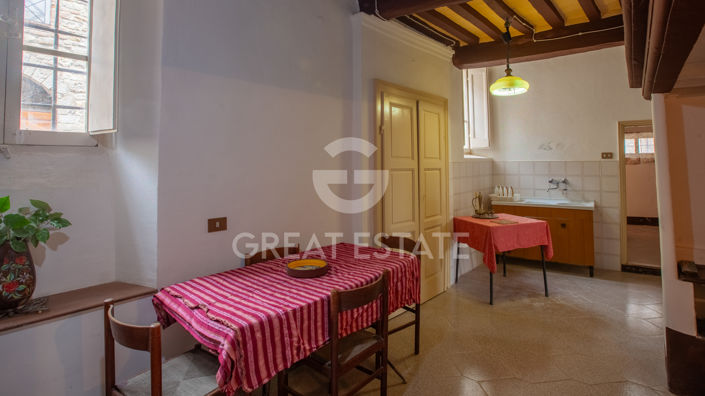 Image No.17-4 Bed Property for sale