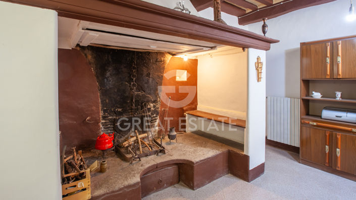 Image No.18-4 Bed Property for sale