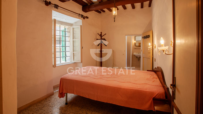 Image No.22-4 Bed Property for sale