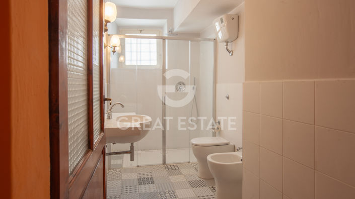 Image No.26-4 Bed Property for sale