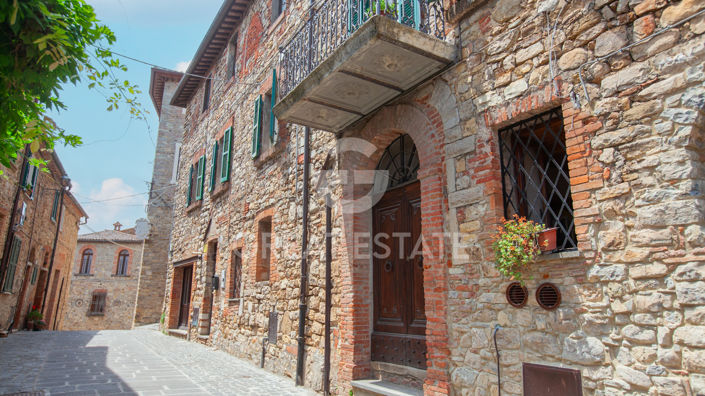 Image No.3-4 Bed Property for sale