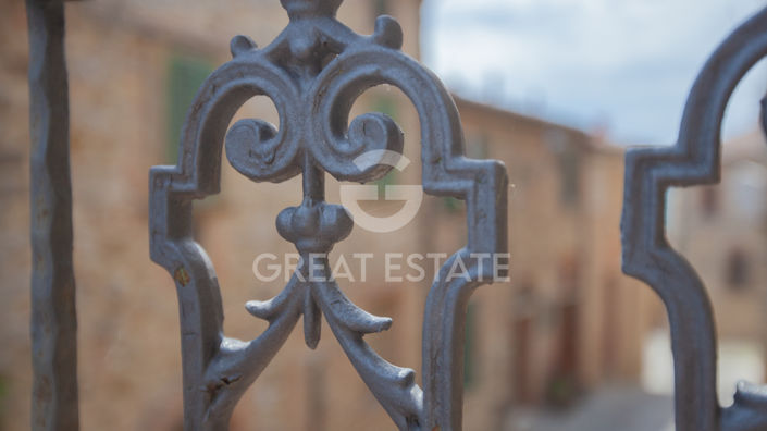 Image No.39-4 Bed Property for sale