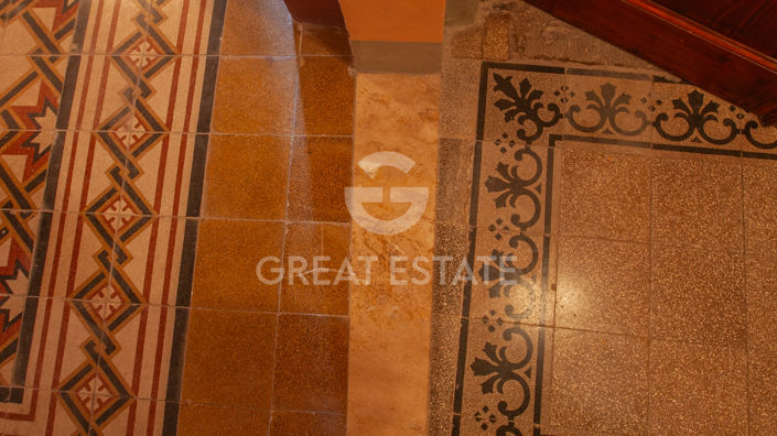 Image No.45-4 Bed Property for sale