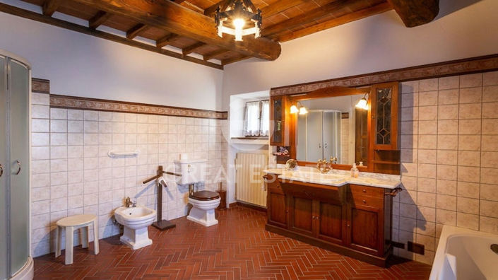 Image No.20-6 Bed Villa for sale