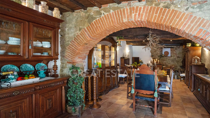 Image No.5-12 Bed Country House for sale