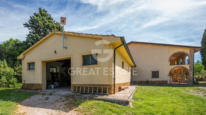 Image No.19-12 Bed Country House for sale