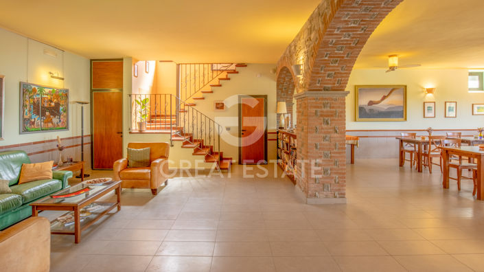 Image No.22-14 Bed Villa for sale