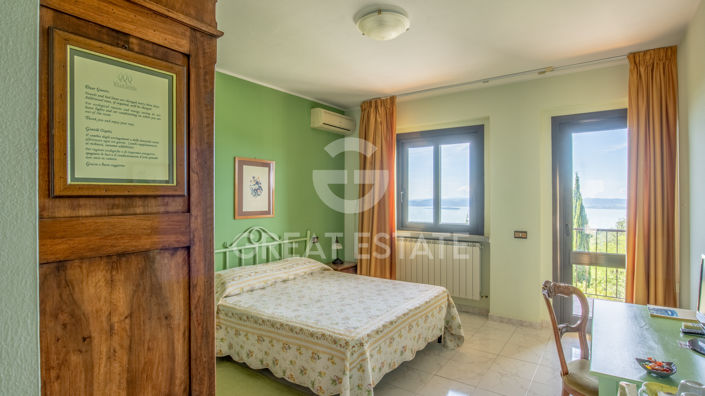 Image No.29-14 Bed Villa for sale