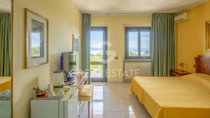 Image No.31-14 Bed Villa for sale