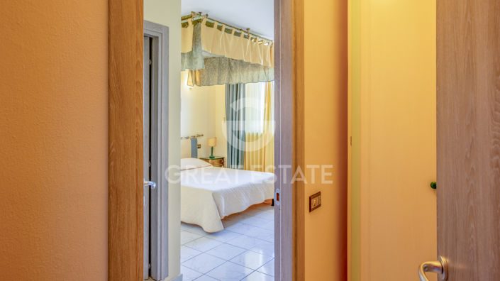 Image No.35-14 Bed Villa for sale
