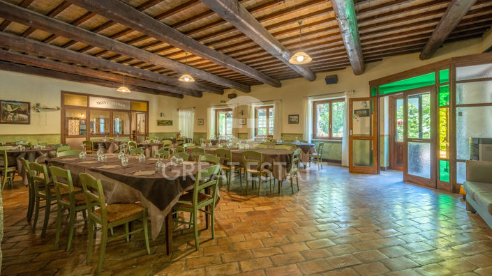 Image No.19-19 Bed Farmhouse for sale