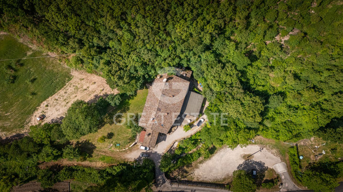 Image No.3-19 Bed Farmhouse for sale