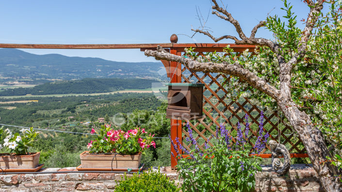 Image No.17-3 Bed Property for sale