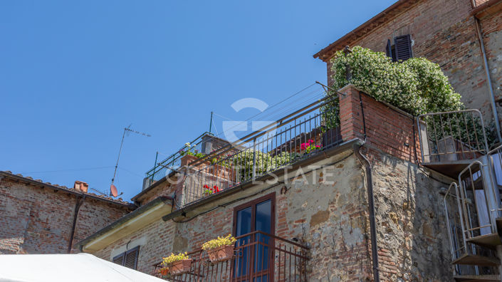 Image No.19-3 Bed Property for sale